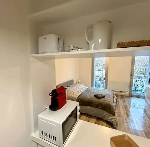 Le Douillet, Proche Gare Et Metro